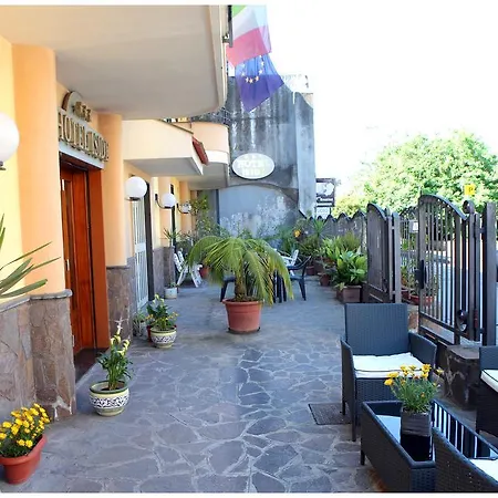Hotel Iside 3*