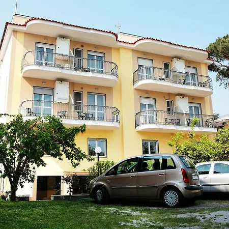 Hotel Iside 3*