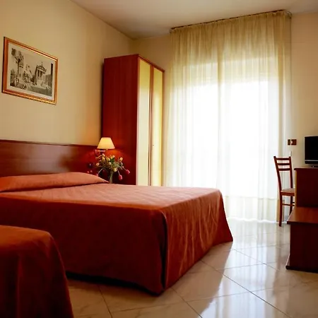 Hotel Iside 3*